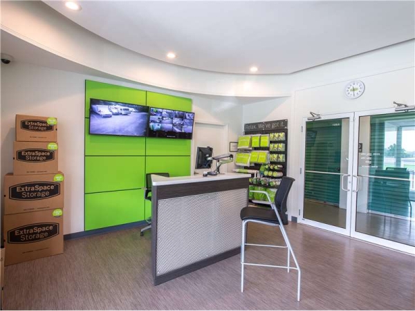 Storage Units at Extra Space Storage - 1304 - Atlanta - Cheshire Bridge Rd NE - 2489 Cheshire Bridge Road