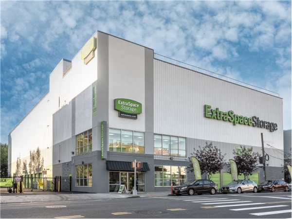 Storage Units at Extra Space Storage - 1399 - Brooklyn - 3rd Ave - 312 3rd Avenue