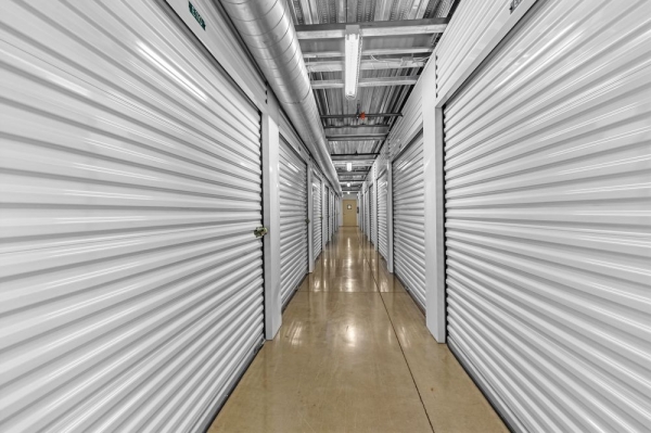 Facility photo: //images.sparefoot.com/medium/1567726994334a7e590.jpg