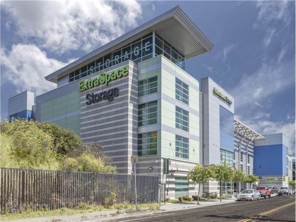 Facility photo: //images.sparefoot.com/medium/156773699433a511b9b.jpg