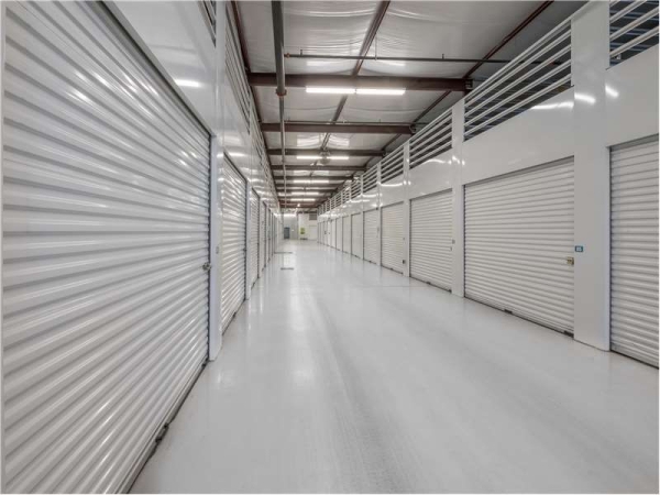 Facility photo: //images.sparefoot.com/medium/156787699433b6a8555.jpg