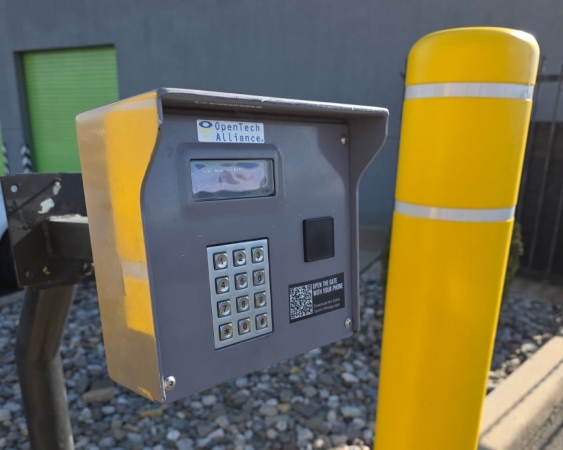 Facility photo: //images.sparefoot.com/medium/156817699433a4090df.jpg