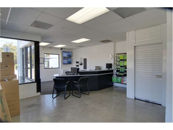 Facility photo: //images.sparefoot.com/medium/156821699433a5ac5d7.jpg