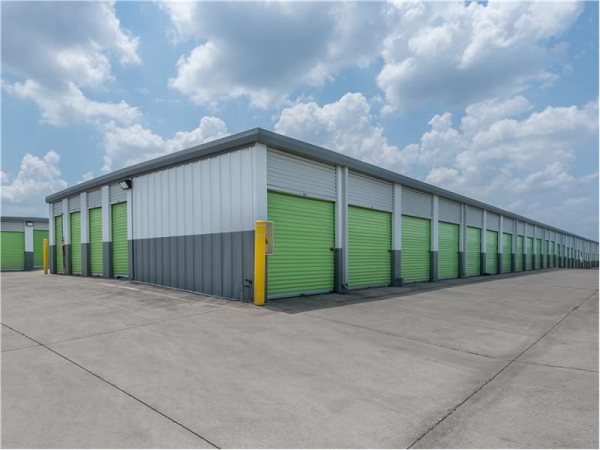 Storage Units at Extra Space Storage - 1559 - Fort Worth - Mandy Lane - 6750 Mandy Lane