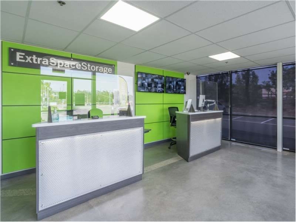 Facility photo: //images.sparefoot.com/medium/15684469943464766b5.jpg