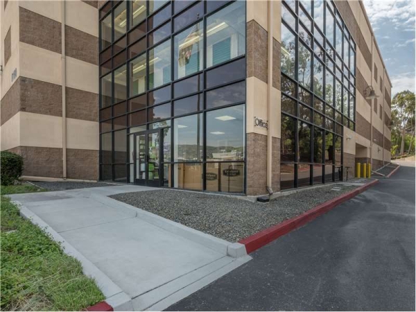 Facility photo: //images.sparefoot.com/medium/15684469943466bbc62.jpg