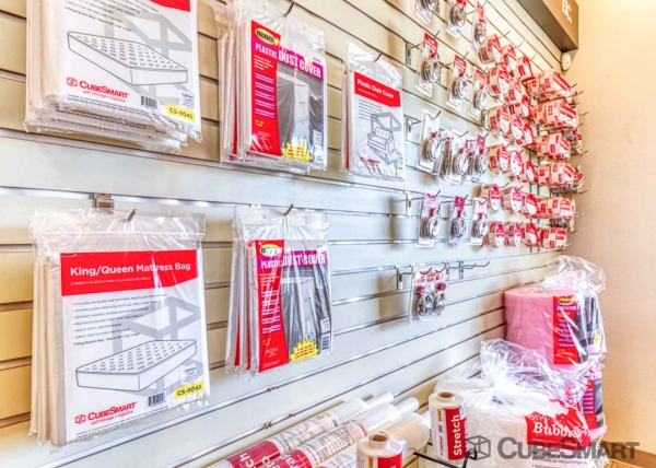 Facility photo: //images.sparefoot.com/medium/15705468907367d1173.jpg