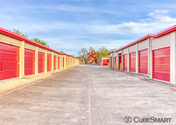 Storage Units at CubeSmart Self Storage - Fort Worth - 3969 Boat Club Rd - 3969 Boat Club Rd