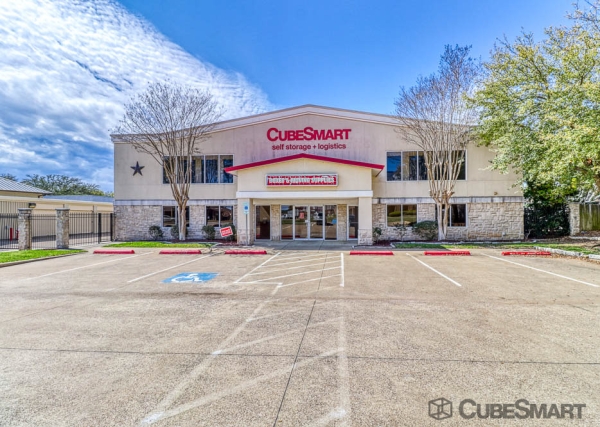 Facility photo: //images.sparefoot.com/medium/157599689075ff9fce5.jpg