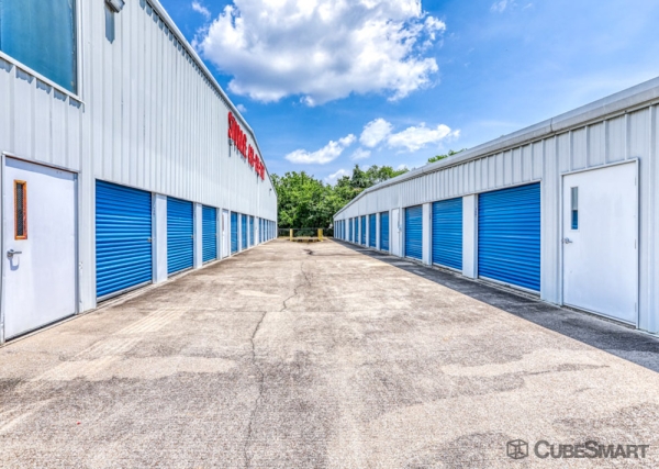 Facility photo: //images.sparefoot.com/medium/157600689484e5d1154.jpg