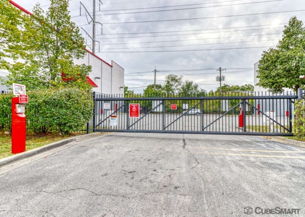 Storage Units at CubeSmart Self Storage - Chicago - 8312 S South Chicago Ave - 8312 S South Chicago Ave