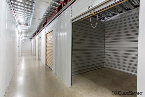 Storage Units at CubeSmart Self Storage - Dallas - 2711 Cedar Springs Road - 2711 Cedar Springs Road