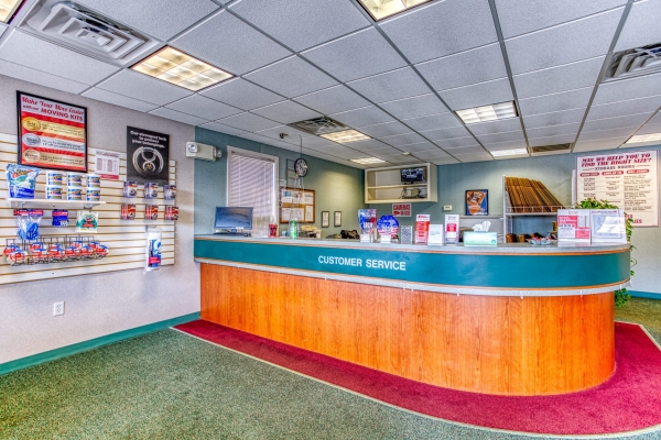 Facility photo: //images.sparefoot.com/medium/158174688922547f6a4.jpg