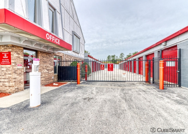 Facility photo: //images.sparefoot.com/medium/158337690319c6ae6ff.jpg