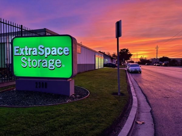 Facility photo: //images.sparefoot.com/medium/198361699433d68e7e3.jpg