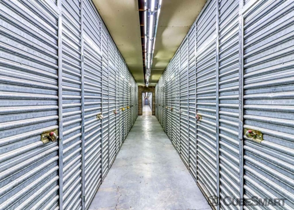 Facility photo: //images.sparefoot.com/medium/198387686f7cf47bc42.jpg