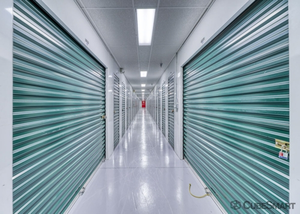 Facility photo: //images.sparefoot.com/medium/1986556984541f1dbd6.jpg