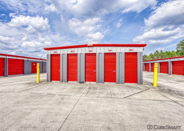 Facility photo: //images.sparefoot.com/medium/1986566a1943edc624a.jpg