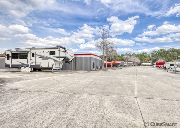 Facility photo: //images.sparefoot.com/medium/1986566a1943f0653a5.jpg