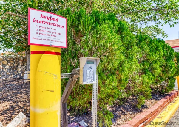 Facility photo: //images.sparefoot.com/medium/198658691460165869c.jpg