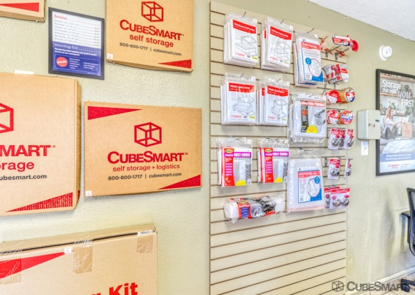 Storage Units at CubeSmart Self Storage - El Paso - 10642 Montana Ave - 10642 Montana Ave