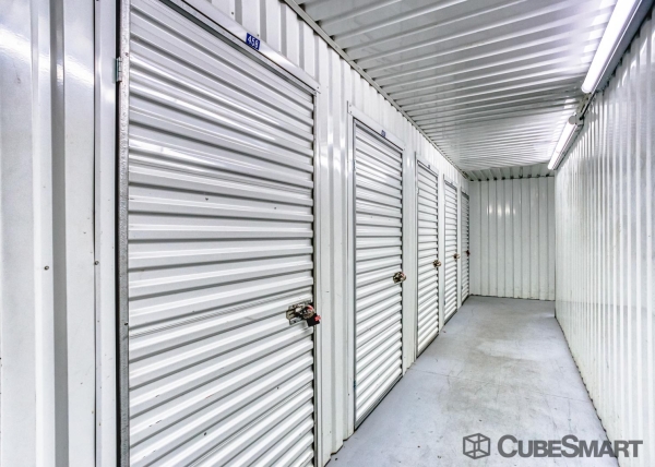 Storage Units at CubeSmart Self Storage - Houston - 350 West Rankin Road - 350 West Rankin Road
