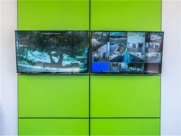 Facility photo: //images.sparefoot.com/medium/199238699433ecb5305.jpg