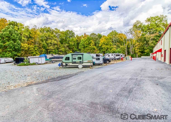 Facility photo: //images.sparefoot.com/medium/199401690323441dd6d.jpg