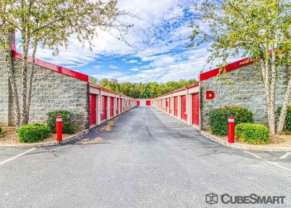 Storage Units at CubeSmart Self Storage - Cornelius - 10921 Bailey Road