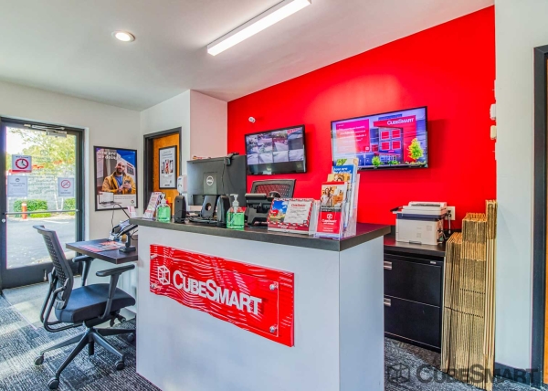 Facility photo: //images.sparefoot.com/medium/19940169e09a36ab10f.jpg