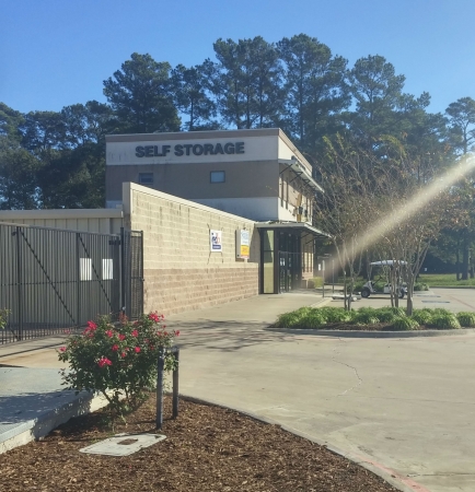 Storage Units at Mini U Storage - Tomball - 11950 Spring-Cypress Rd