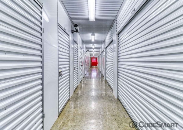 Facility photo: //images.sparefoot.com/medium/199507686f928826f6d.jpg
