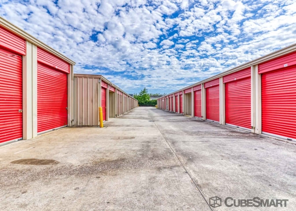 Facility photo: //images.sparefoot.com/medium/199547686f7293d034d.jpg