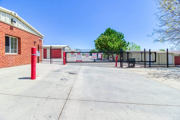 Facility photo: //images.sparefoot.com/medium/19959068963551c2377.jpg