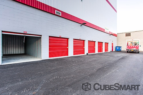 Storage Units at CubeSmart Self Storage - Queens - 186-02 Jamaica Avenue - 186-02 Jamaica Ave