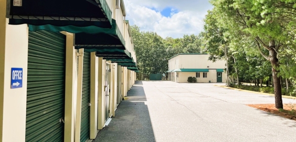 Facility photo: //images.sparefoot.com/medium/19983769cd7836493ec.jpg