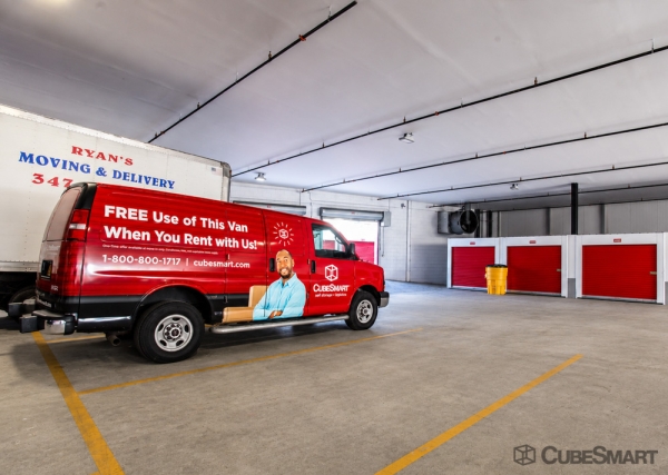 Facility photo: //images.sparefoot.com/medium/1998426a3a381f6ad66.jpg
