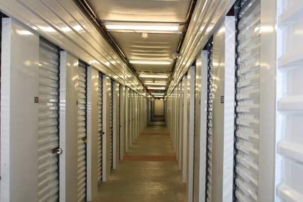 Facility photo: //images.sparefoot.com/medium/199928570a718377434.jpg