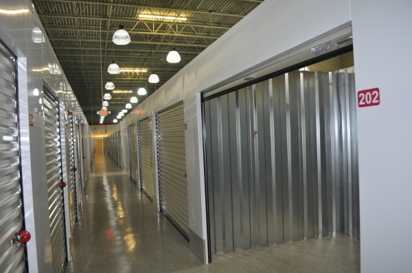 Facility photo: //images.sparefoot.com/medium/2004835a847a2e5db20.jpg