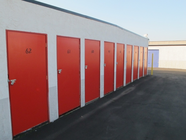 Facility photo: //images.sparefoot.com/medium/200538573cf55a15751.jpg
