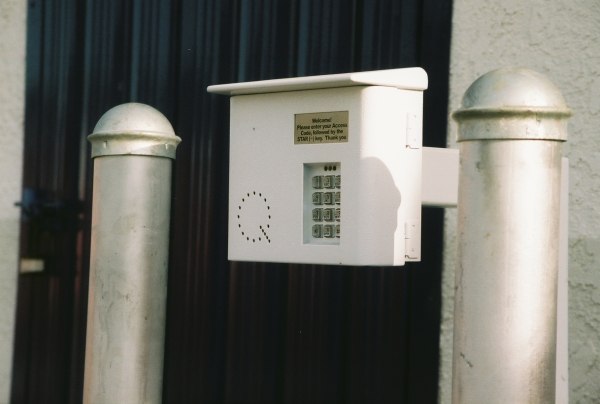 Facility photo: //images.sparefoot.com/medium/200539573cb6facef9b.jpg