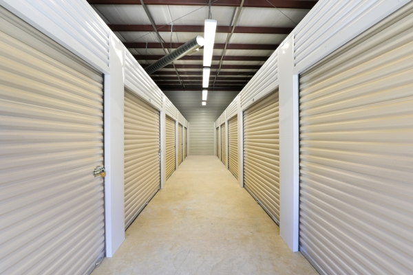 Facility photo: //images.sparefoot.com/medium/2006596a18a9732fc49.jpg