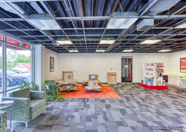 Facility photo: //images.sparefoot.com/medium/20072569034591260f6.jpg