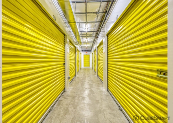 Facility photo: //images.sparefoot.com/medium/20073469fc4db979799.jpg