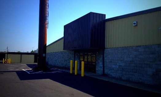 Facility photo: //images.sparefoot.com/medium/2007405756d59dc7034.jpg