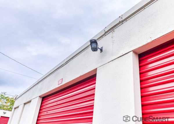 Storage Units at CubeSmart Self Storage - Philadelphia - 456 North Christopher Columbus Boulevard - 456 North Christopher Columbus Boulevard