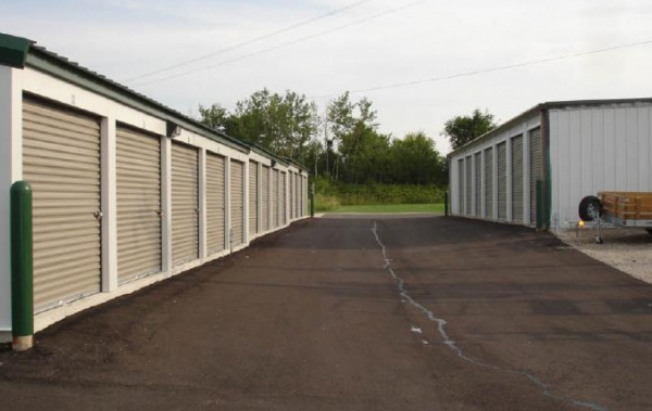 Facility photo: //images.sparefoot.com/medium/200979578e77212d058.jpg