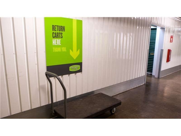 Facility photo: //images.sparefoot.com/medium/2009866994329c5fe99.jpg