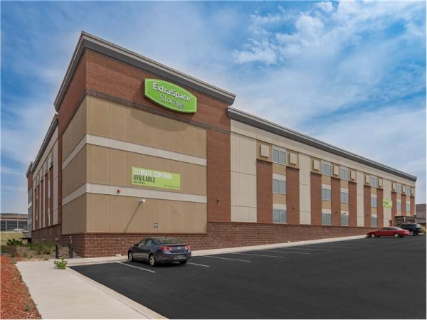 Storage Units at Extra Space Storage - 1643 - Aurora - Xapary Way - 2240 Xapary Way