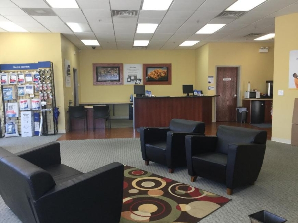 Storage Units at Life Storage - Chicago - 4500 West Grand Avenue - 4500 West Grand Avenue